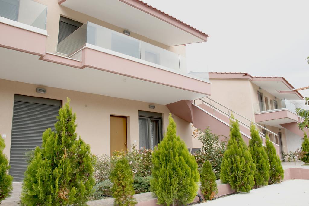 Polychrono Apartments Bagian luar foto