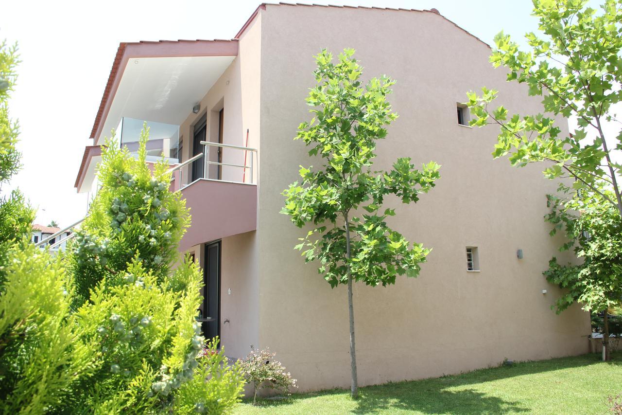 Polychrono Apartments Bagian luar foto